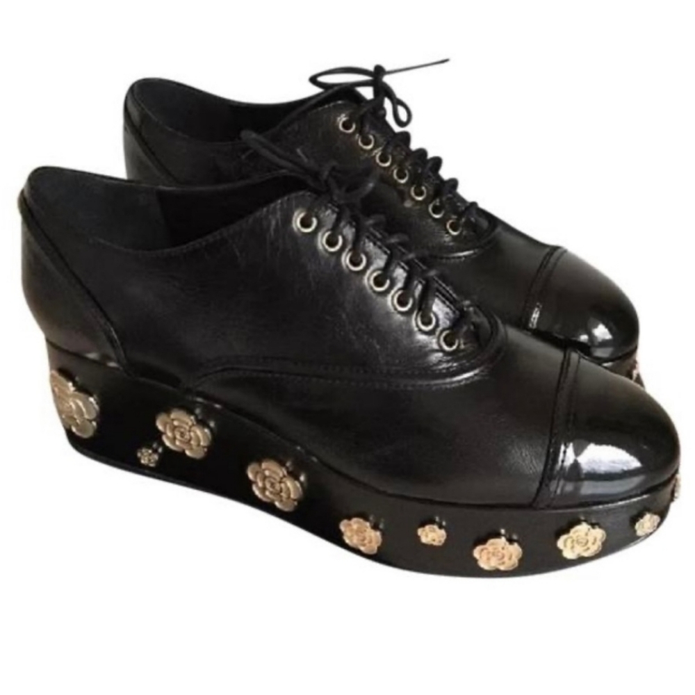 CHANEL Lace Up Oxford Camelia Wedges - Picture 8 of 16